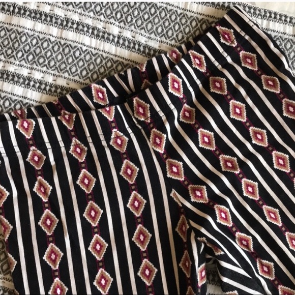 Aztec Print Leggings - Picture 4 of 6